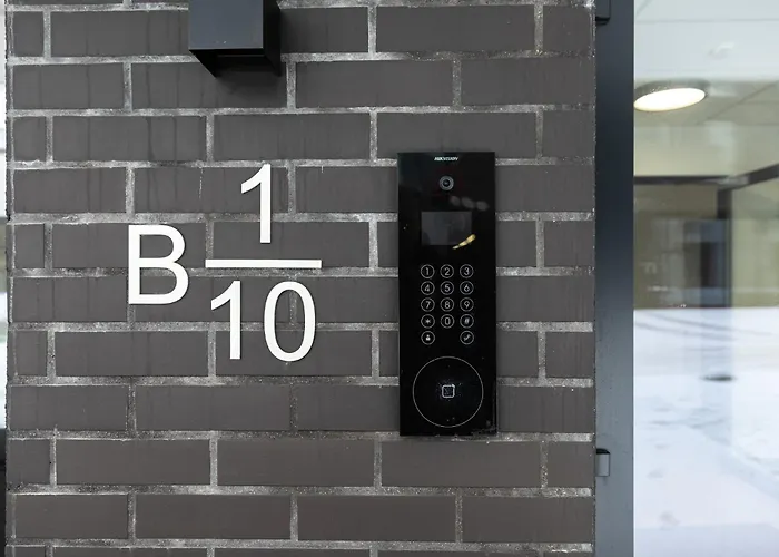 Penthouse In Old アパート *