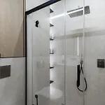Penthouse In Old Apartman *